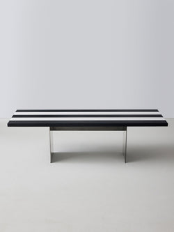 Lulu graphic table