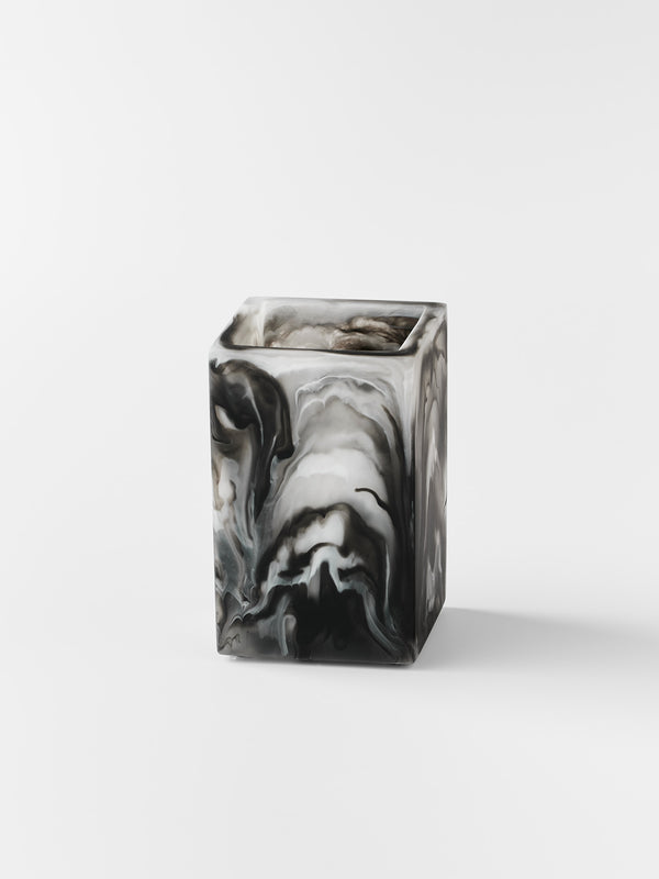 Square resin containers by Lulu Mosquito