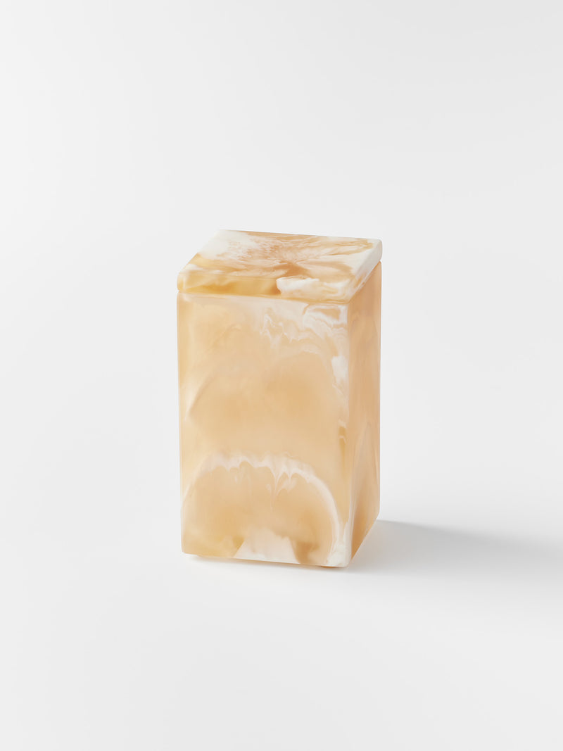 Square resin containers by Lulu Mosquito